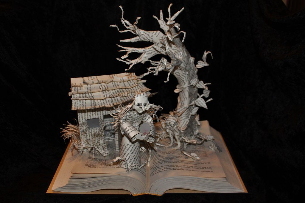 21 Awesome Paper & Book Sculptures