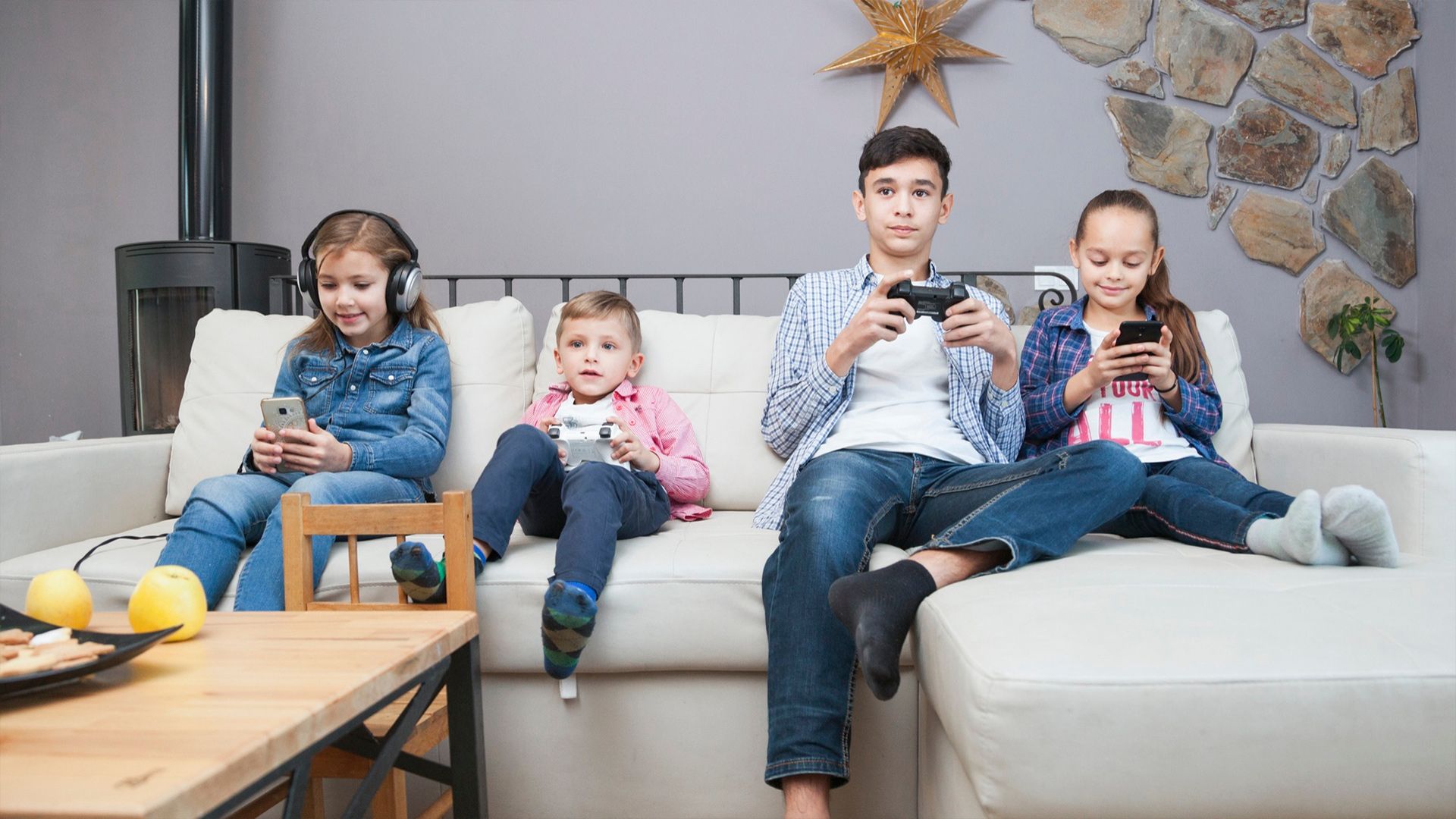 10 Essential Tips for Parents Raising Young Gamers