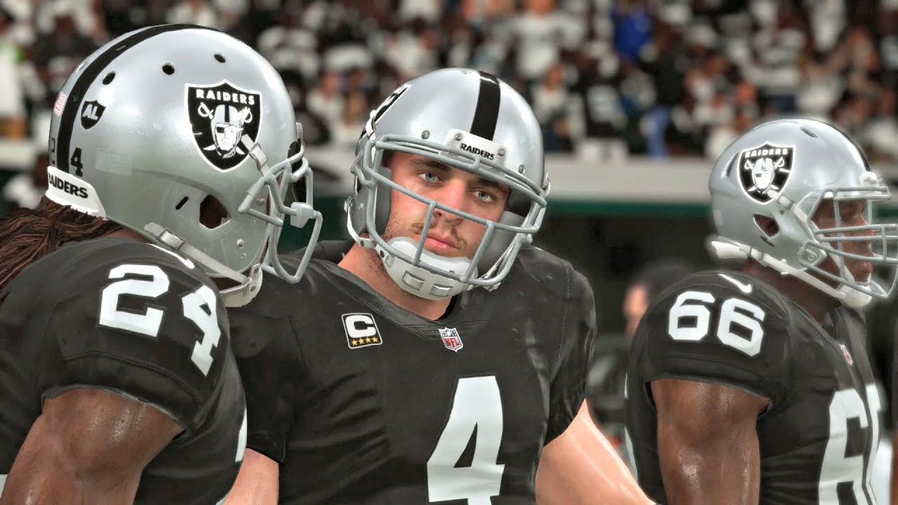 Derek Carr in Madden 22