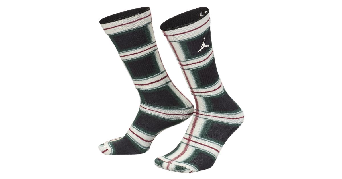 Jordan Everyday Essentials Holiday Crew Socks product image of a pair of socks featuring a black, dark green, and burgundy stripped pattern.