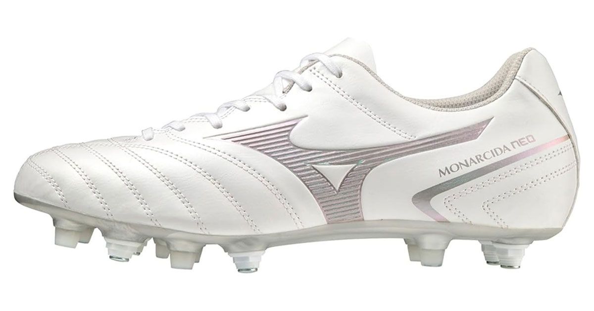 Mizuno Monarcida Neo II product image of a white boot featuring metallic hologram-like details along the side.