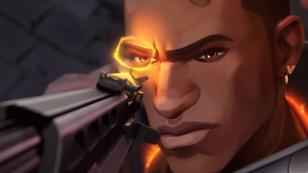 Phoenix aiming at enemies
