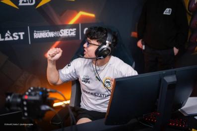 Ashn celebrating while playing for Spacestation Gaming