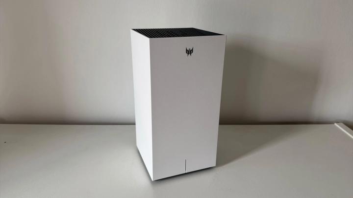 Predator Connect T7 Mesh Router in white.