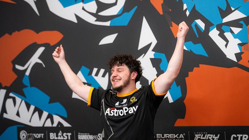 Wolves Esports player Mowwwgli celebrating the win